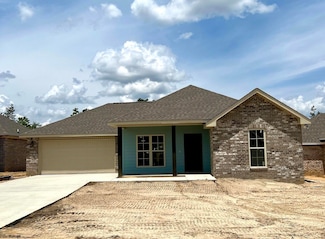 95 E Bartlet Way, Hattiesburg, MS 39402