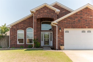 321 Madison Place Dr, Moore, OK 73160