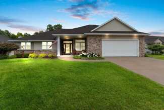 217 Hidden Ridges Way, Combined Locks, WI 54113