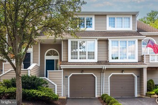 16 Cabot Dr, Chesterbrook, PA 19087