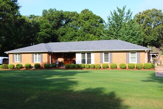 803 Greenwood Dr, Montezuma, GA 31063