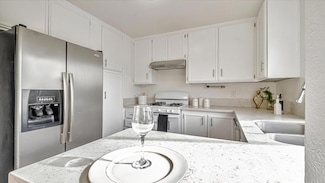 5218 Village Circle Dr Unit 32, Temple City, CA 91780