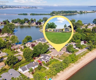1607 Cedar Point Rd, Sandusky, OH 44870