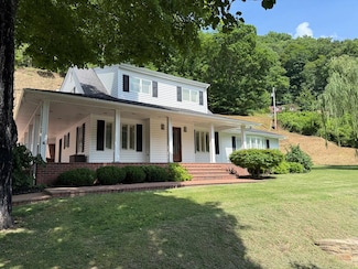 19688 Riverside Dr, Grundy, VA 24614