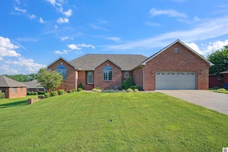 2006 Rugby Dr, Murray, KY 42071