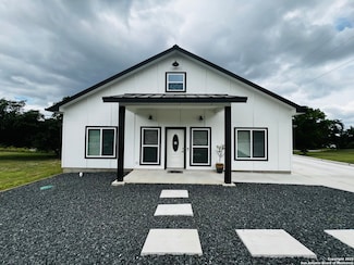 708 Taylor Dr, Horseshoe Bay, TX 78657