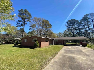 701 Walnut St, Crossett, AR 71635