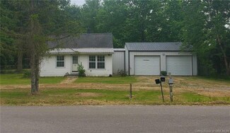 735 Fairground Rd, Scottsburg, IN 47170