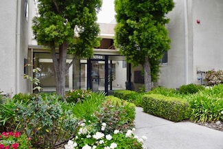 10149 Commerce Ave Unit 2, Tujunga, CA 91042