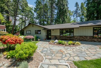 1973 Southgate Way, Grants Pass, OR 97527