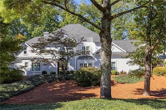 5800 de Claire Ct, Atlanta, GA 30328