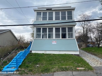 609 Crane St, Schenectady, NY 12303