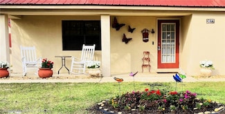 3077 Holiday Beach Dr, Avon Park, FL 33825