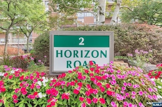2 Horizon Rd Unit 626, Fort Lee, NJ 07024