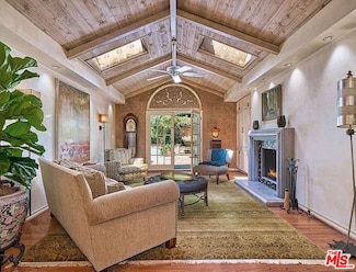 2229 S Beverly Dr, Los Angeles, CA 90034