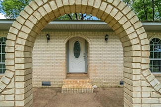250 Mission Dr, Malvern, AR 72104