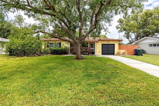 614 12th St NW, Largo, FL 33770