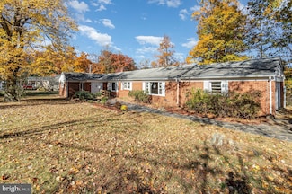 6478 Woodridge Rd, Alexandria, VA 22312