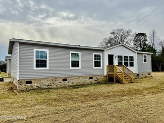 5932 Berkley Dr, Grifton, NC 28530