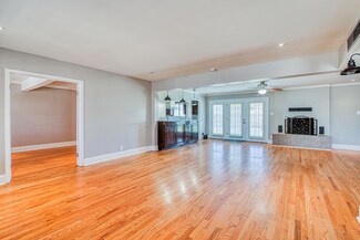 9941 Debbie Dr, El Paso, TX 79925