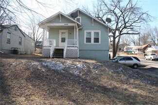 10501 E Scarritt Ave, Sugar Creek, MO 64054