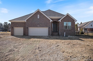 7110 Dryden Rd, Almont, MI 48003