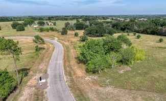 4450 Orchard Oaks Ln, Brenham, TX 77833
