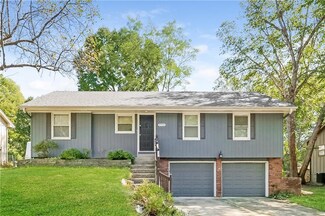 3702 SE Adams Dr, Blue Springs, MO 64014