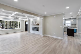 33 Brookfield Ct, Toms River, NJ 08757