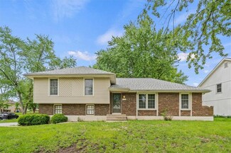 7205 E 132nd St, Grandview, MO 64030