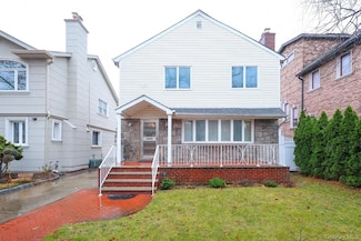 75-59 195th St, Fresh Meadows, NY 11366