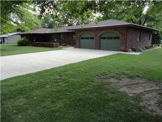 611 N Kansas St, Oxford, KS 67119
