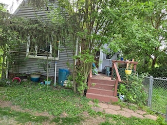 305 S Main St, Dana, IL 61321