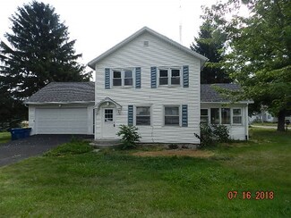 131 S Main St, Etna Green, IN 46524