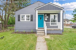 27135 Barrington St, Madison Heights, MI 48071