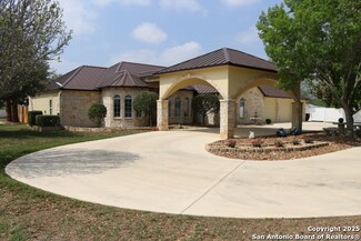 4431 W Fm 476, Poteet, TX 78065
