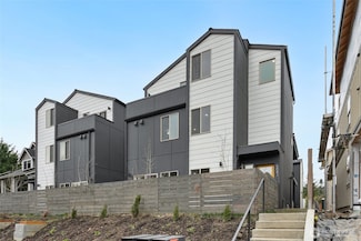 5041 25th Ave SW, Seattle, WA 98106