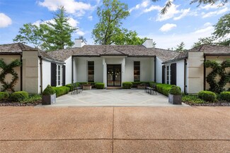 14 Greenbriar Dr, Saint Louis, MO 63124
