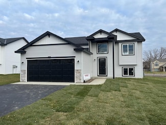 1730 6th St N, Sartell, MN 56377