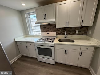 6921 Clinton Rd, Upper Darby, PA 19082