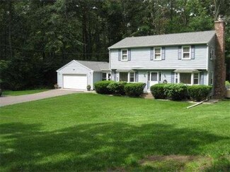 12 Ferry Hill Rd, Granby, MA 01033