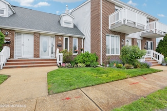 25 Meadow Ave Unit 30, Monmouth Beach, NJ 07750
