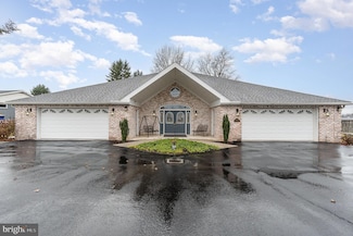 2318 Grantley Rd, York, PA 17403