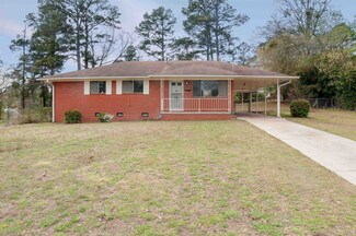 1815 Olympia Ct, Fayetteville, NC 28301
