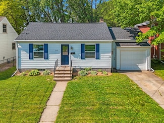 1448 Grignon St, Green Bay, WI 54301