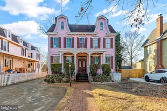 34 Church St, Beverly, NJ 08010