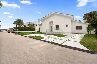 12 Adams Rd, Boynton Beach, FL 33435
