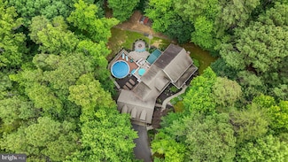 7001 Locust Ct, Owings, MD 20736