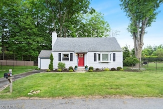 17 Woodstone Rd, Rockaway, NJ 07866