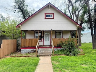 1107 E 5th Ave, Hutchinson, KS 67501